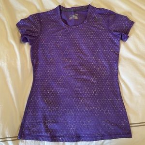 Under Armour Fitted Heatgear shirt Size small